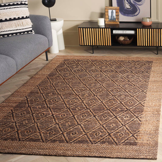 SAFAVIEH Natural Fiber Collection Accent Rug - 4' x 6', Natural & Brown, Handmade Hemp, Ideal for The Living Room, Dining, Bedroom (NF563A)