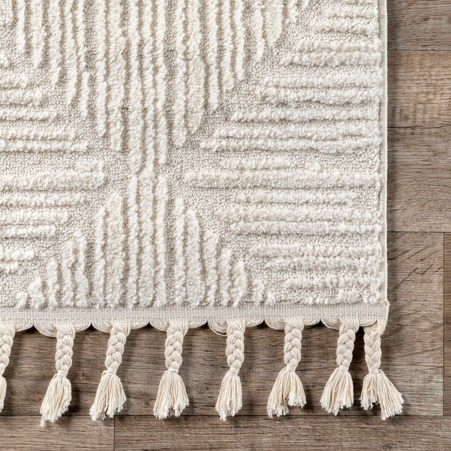 nuLOOM Kerry Textured Geometric Tasseled Area Rug - 4x6 Area Rug Transitional Ivory Rugs for Living Room Bedroom Dining Room Kitchen