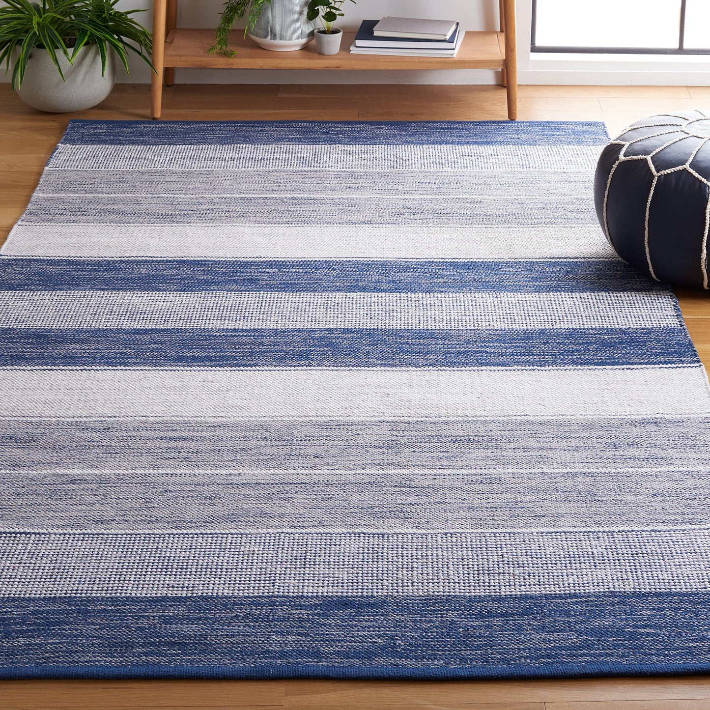 SAFAVIEH Striped Kilim Collection Area Rug - 5' x 8', Grey & Blue, Flat Weave Cotton Design, Easy Care, Ideal for High Traffic Areas in Living Room, Bedroom (STK804M)