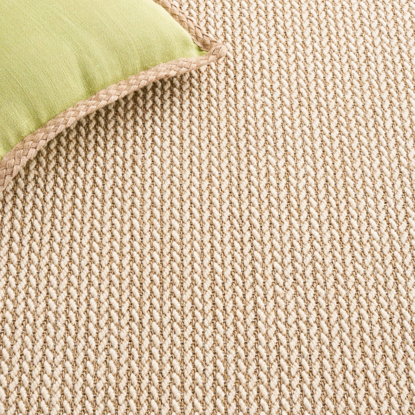 SAFAVIEH Area Rug 3x5 - Natural Fiber Collection - Beige, Sisal & Wool, Woven Design with Border (NF475B)