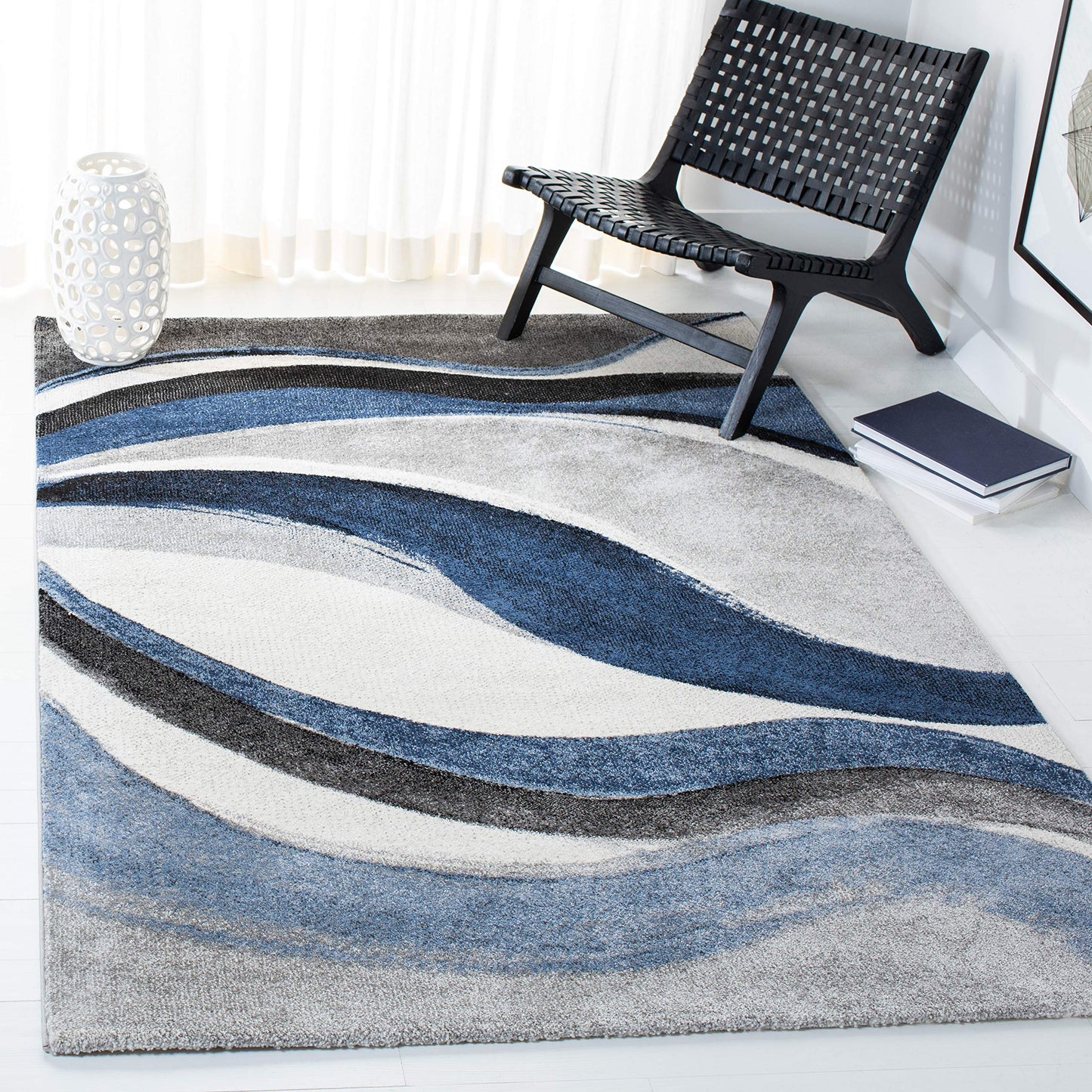 SAFAVIEH Hollywood Collection Area Rug - 4' Square, Grey & Blue, Mid-Century Modern Design, Non-Shedding & Easy Care, Ideal for High Traffic Areas in Living Room, Bedroom (HLW766F)