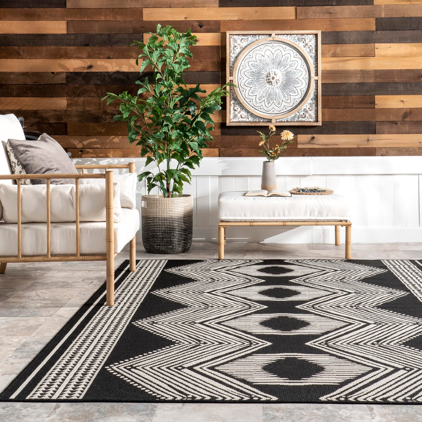 Nuloom Ranya Black/Ivory, 6'7" x 9', Tribal Geometric, Soft and Cozy, High Traffic, Stain Resistant, Easy Clean, Durable Area Rug for Indoor/Outdoor Patio, Deck, Porch, Garden, Courtyard