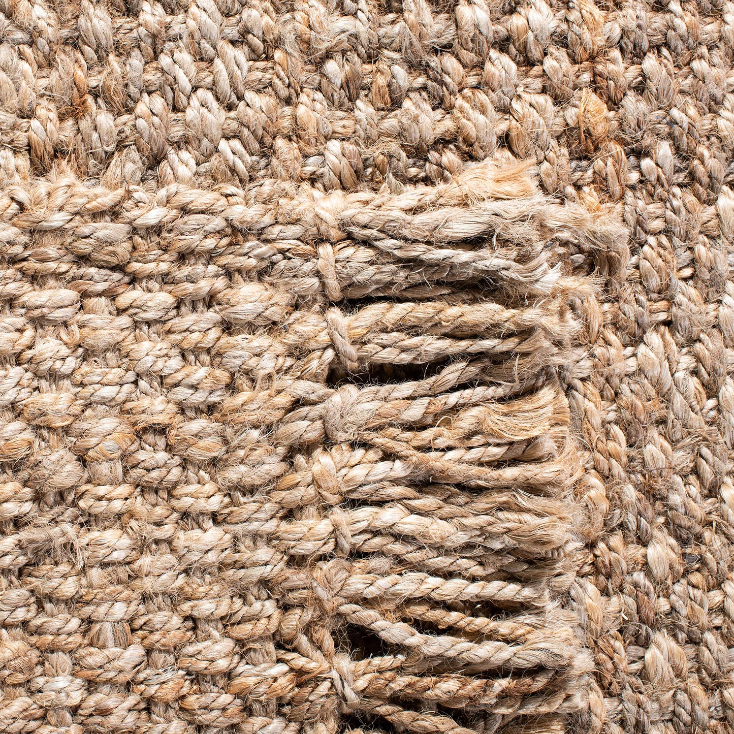 SAFAVIEH Natural Fiber Collection Accent Rug - 3' x 5', Natural, Handmade Tassel Jute, Ideal for High Traffic Areas in Entryway, Living Room, Bedroom (NF467A)