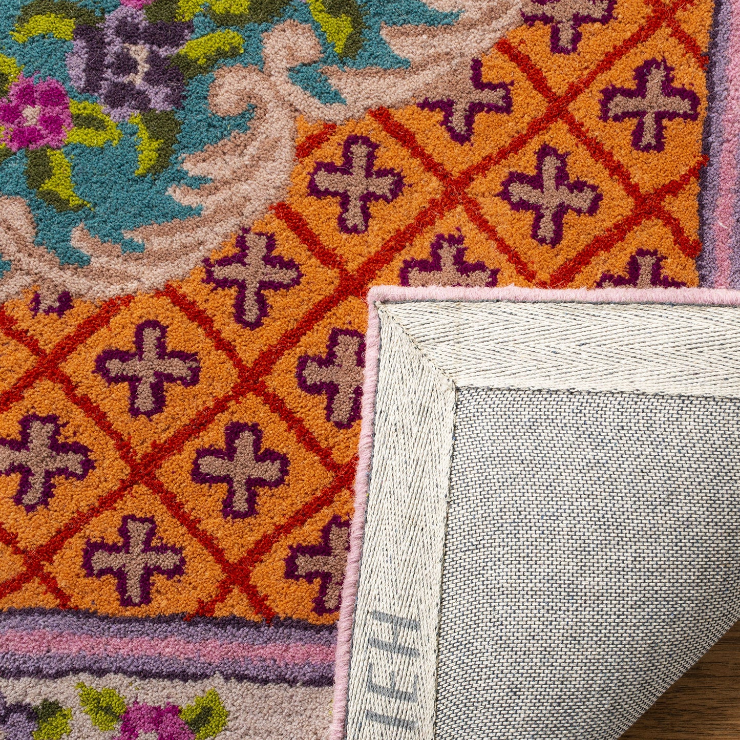 SAFAVIEH Bellagio Collection Area Rug - 5' x 8', Blue & Pink, Handmade Medallion Wool, Ideal for High Traffic Areas in Living Room, Bedroom (BLG535M)