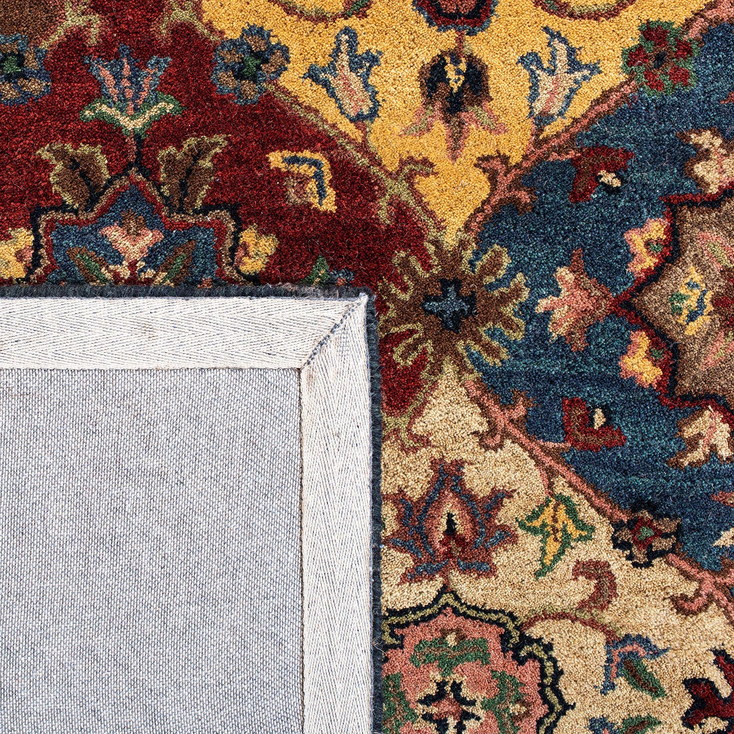 SAFAVIEH Heritage Collection Accent Rug - 4' x 6', Red & Multi, Handmade Traditional Oriental Wool, Ideal for High Traffic Areas in Entryway, Living Room, Bedroom (HG926A)